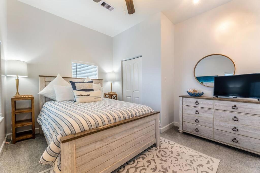 5/3 With A Heated Pool 2 Min From Beach, Updated Galveston Exteriér fotografie